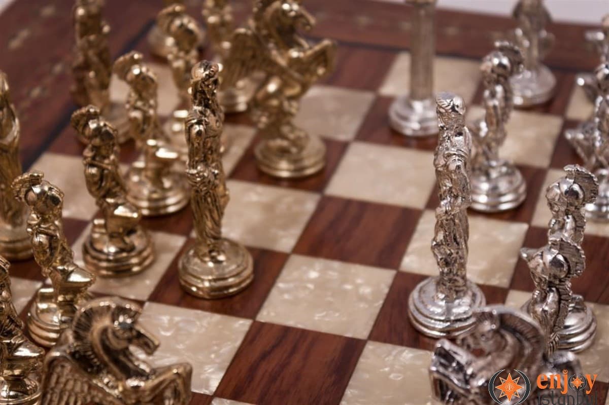 Butterfly Grand Chess Set - Rose