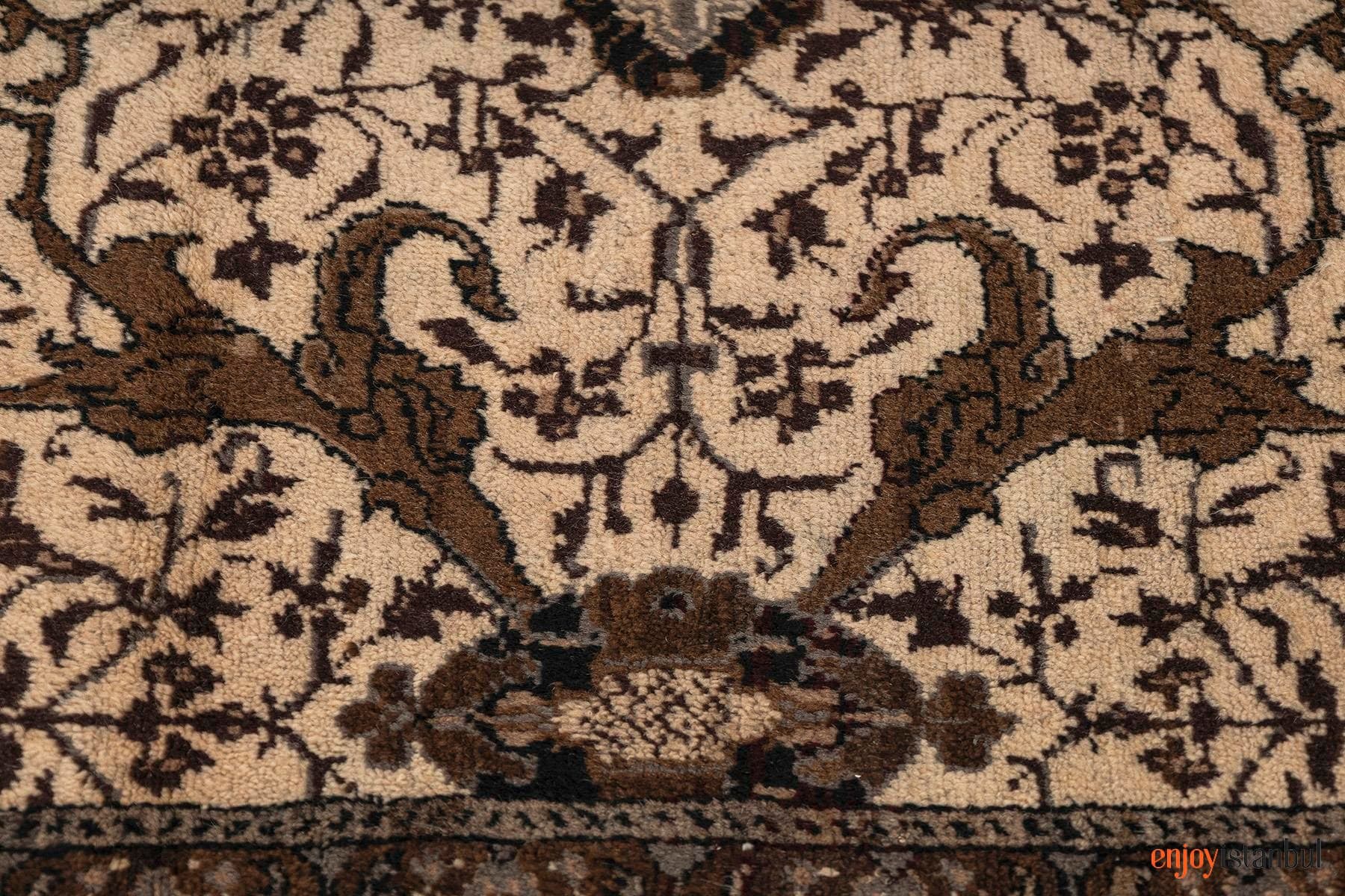 Isparta Carpet Rug (3.2 x 5.7 ft) - 250178