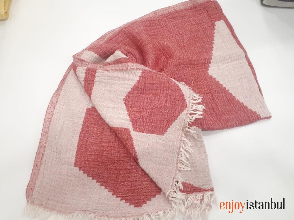 Red and White Bath Towel: Warmth and Elegance