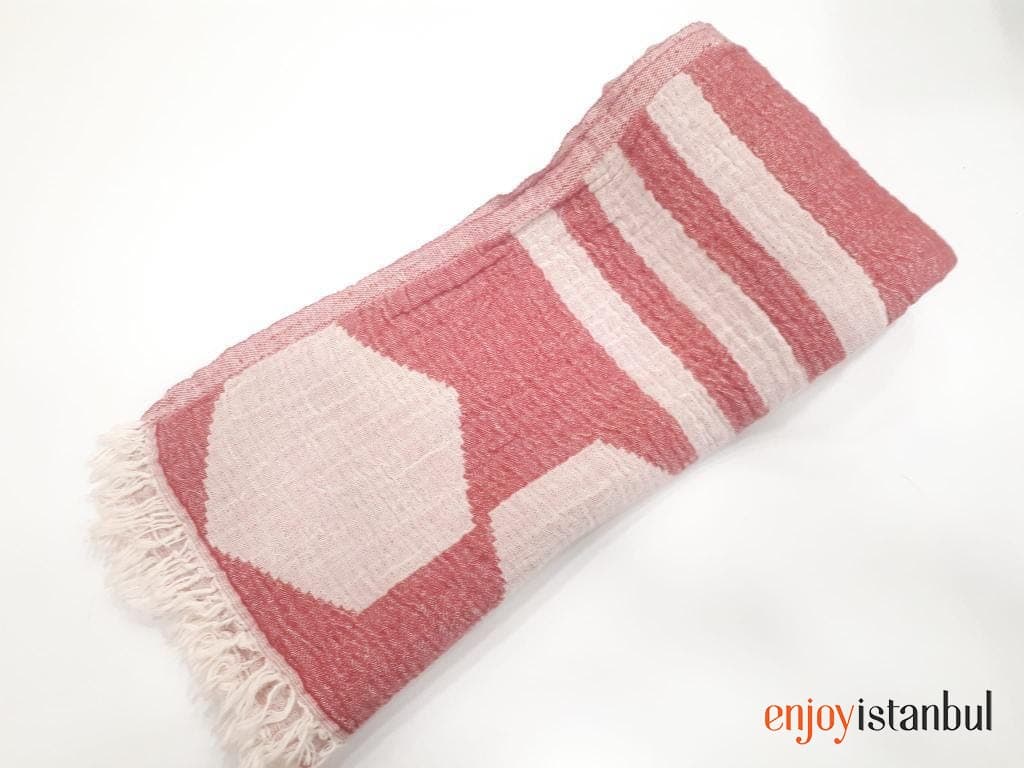 Red and White Bath Towel: Warmth and Elegance