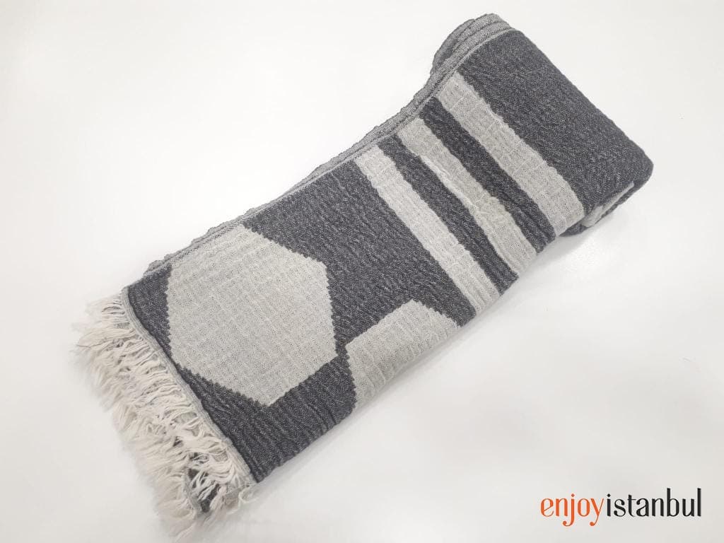 Geometric Design Gray and White Bath Towel: Modern Elegance