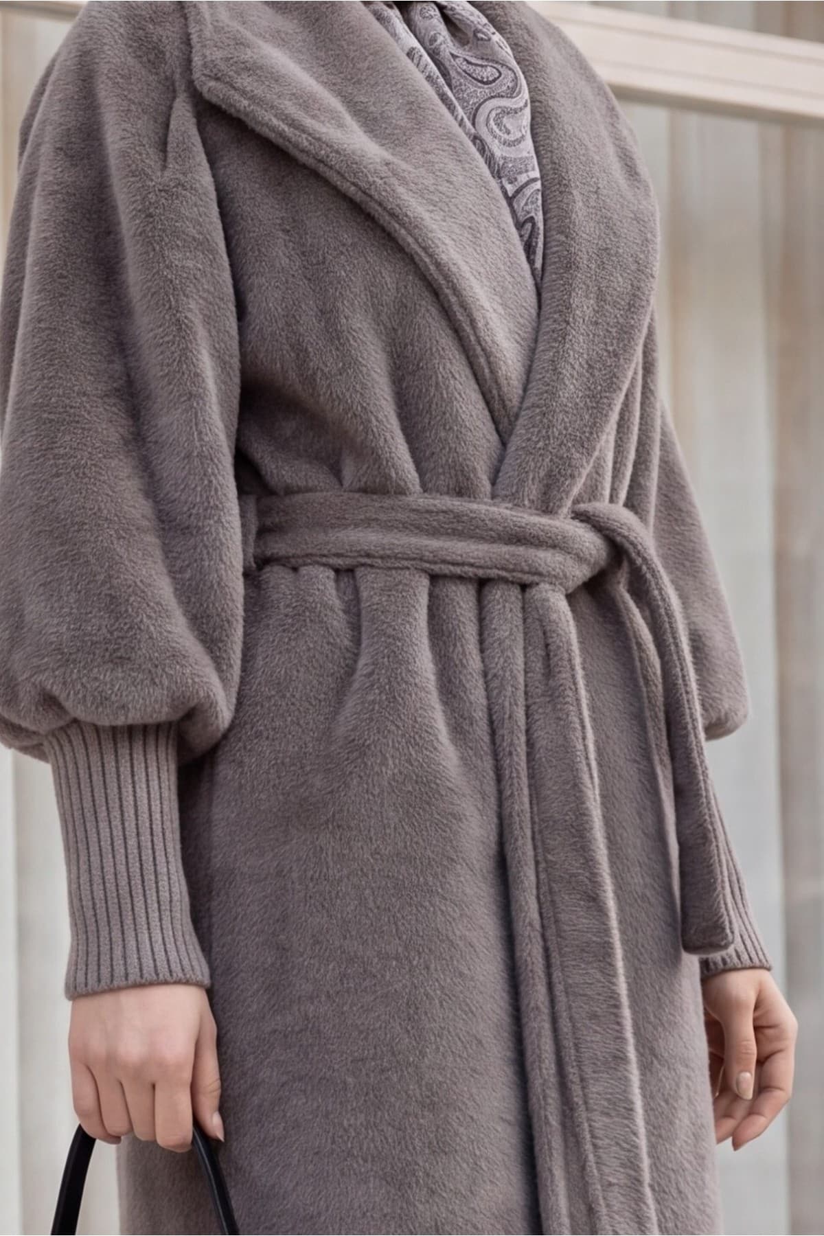 Shawl Collar Lined Cashmere Coat with Ribbed Sleeves