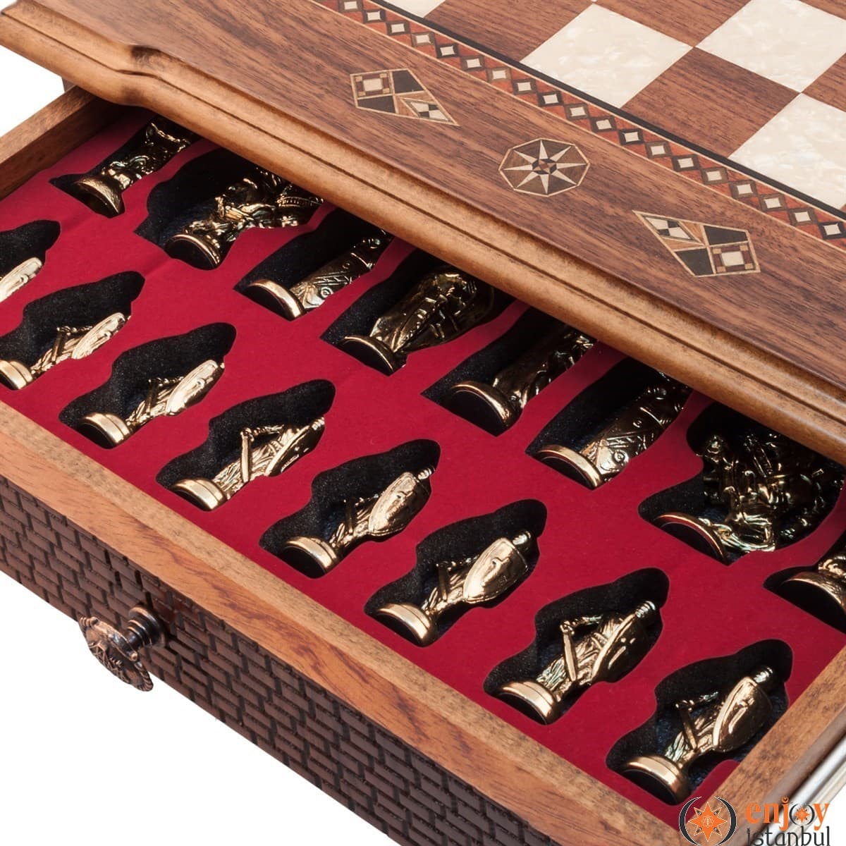 Castle Grand Chess Set - Walnut