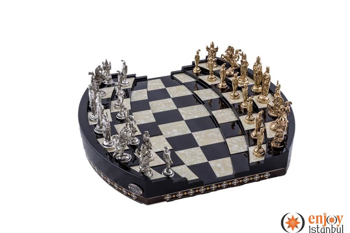 Arena 3D Chess Set / With Metal Figures - Black