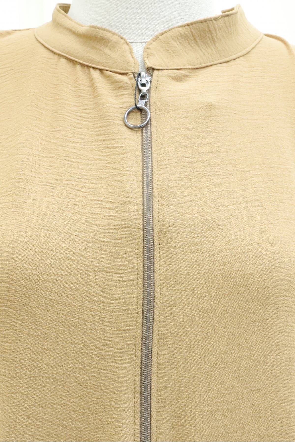 Ayrobin Abaya with Elasticated Sleeves and Zipper from the Neck