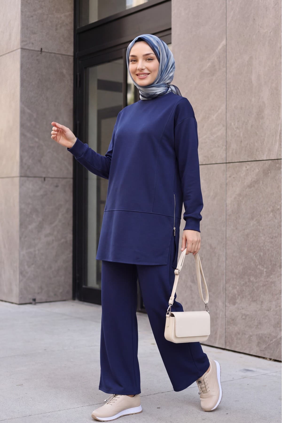 Side-Zip Jersey Set with Crew Neck and Slits