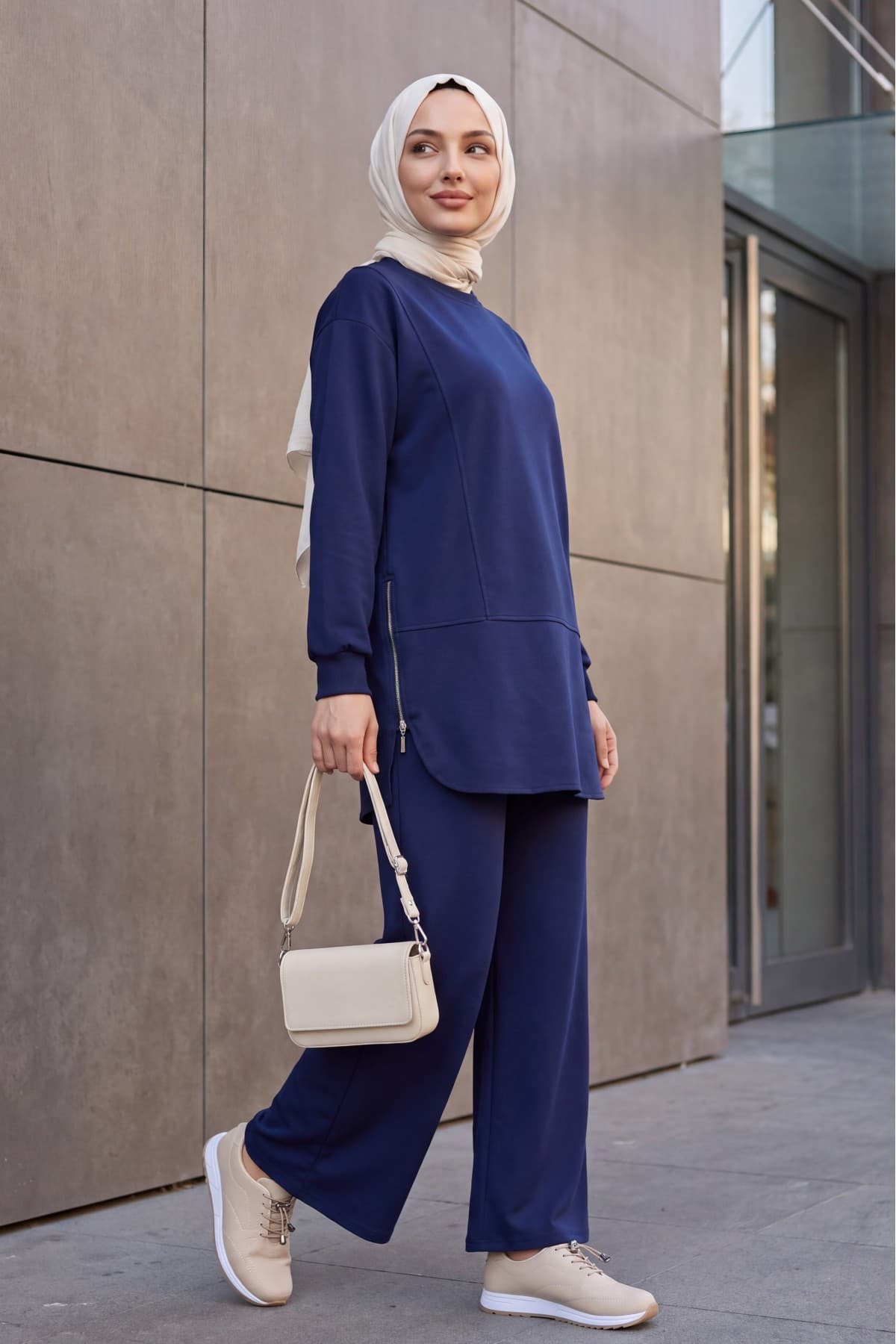 Side-Zip Jersey Set with Crew Neck and Slits