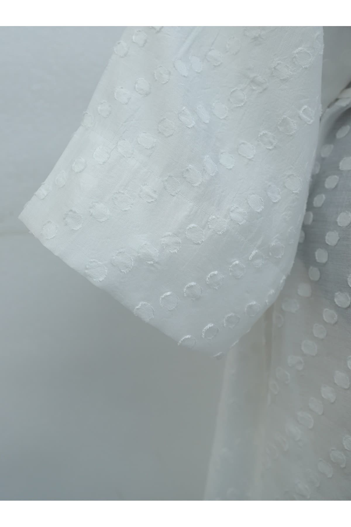 Jacquard Kimono with Brooch Detail and Side Slits, Embossed Polka Dot Pattern
